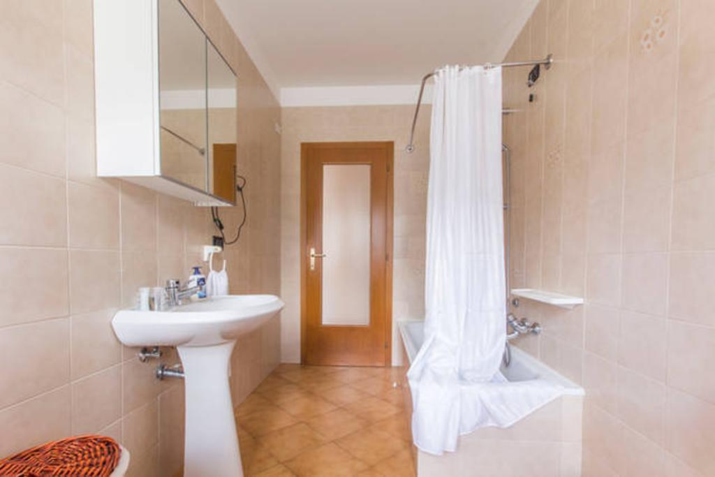 Comano Terme Apart Екстериор снимка